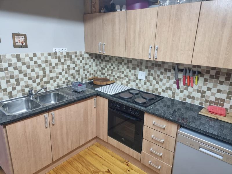 To Let 6 Bedroom Property for Rent in Outeniqua Strand Western Cape